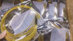 Expédition du câble de raccordement de dérivation MTP MPO