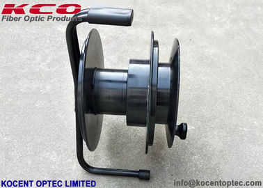 Touret de cordon de raccordement à fibre optique portable de 100 m avec TPU 7,0 mm et 2 cœurs 4 fibres pour les opérations sur le terrain